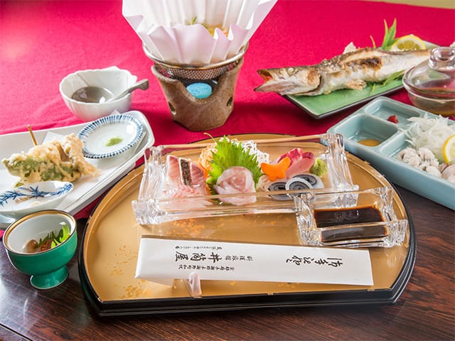 自慢の丹後コシヒカリで食す!地魚たっぷり!旬の魚との一期一会・医食同源会席